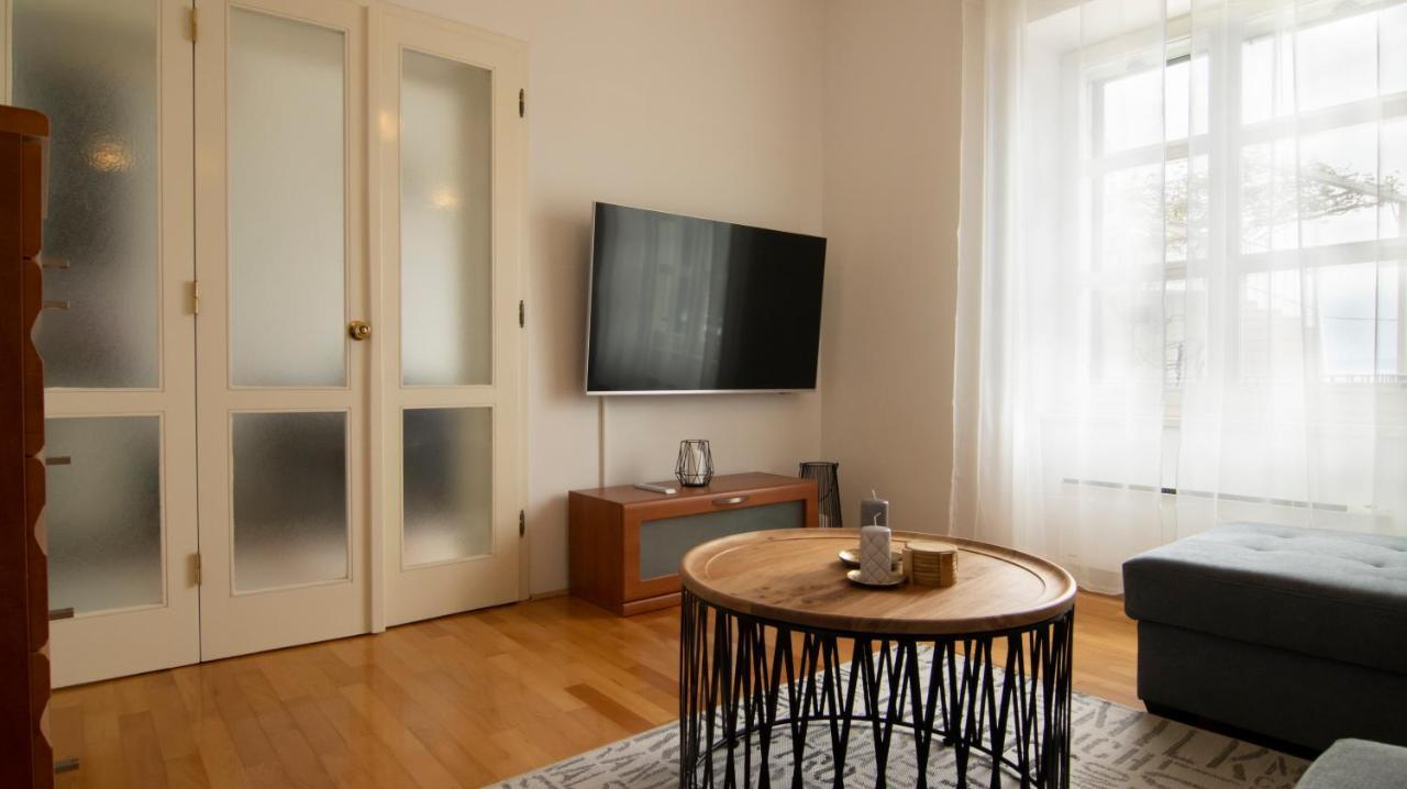 Mozart Apartments Baska Voda Bagian luar foto