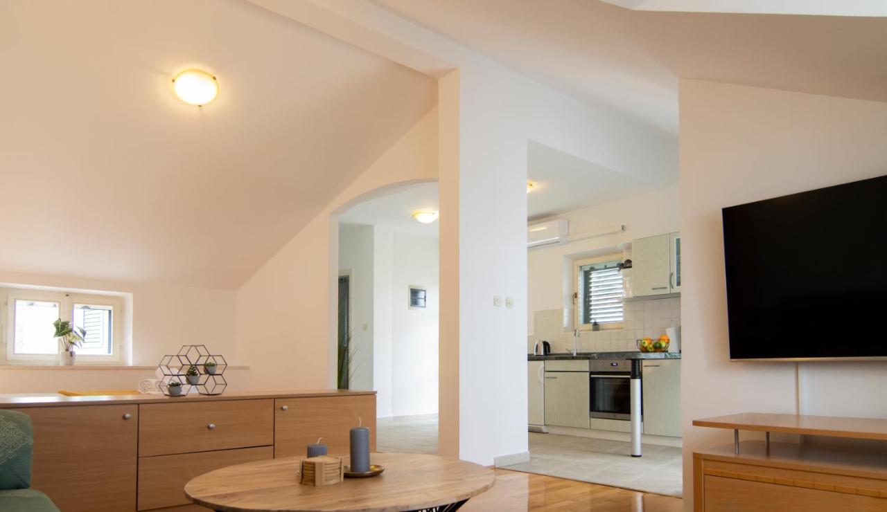Mozart Apartments Baska Voda Bagian luar foto