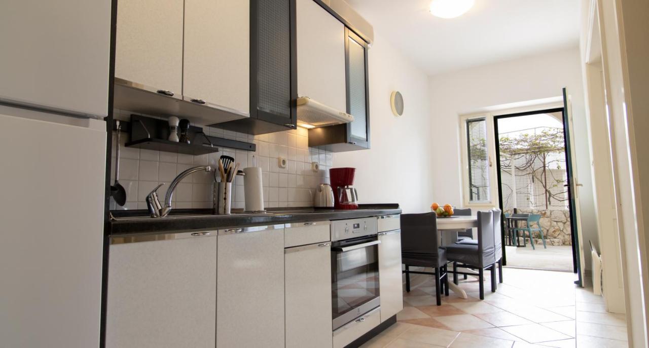 Mozart Apartments Baska Voda Bagian luar foto