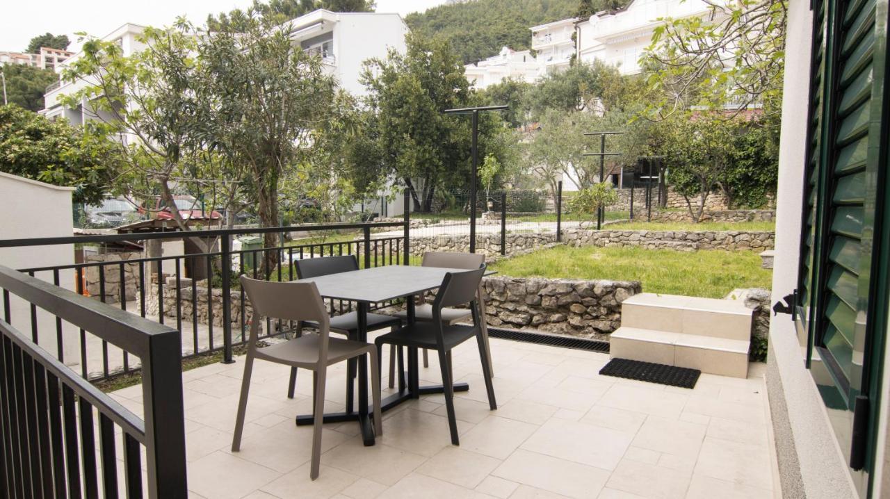Mozart Apartments Baska Voda Bagian luar foto