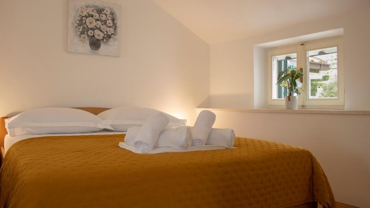 Mozart Apartments Baska Voda Bagian luar foto